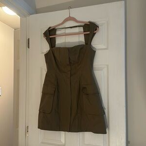 L’Academie by Marianna Ashleigh Stretch Cotton Cargo Minidress in Olive Green